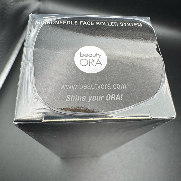 Microneedle Face Roller System- New sealed in box - Picture 3 of 5